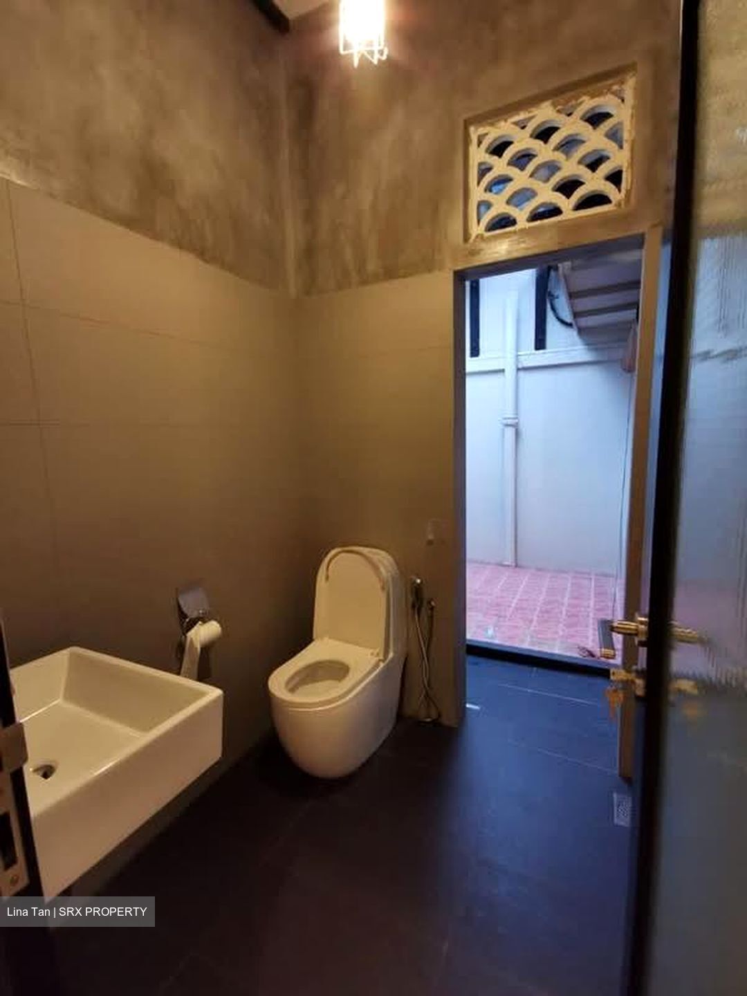 Airport Boulevard (D17), Terrace #565027261